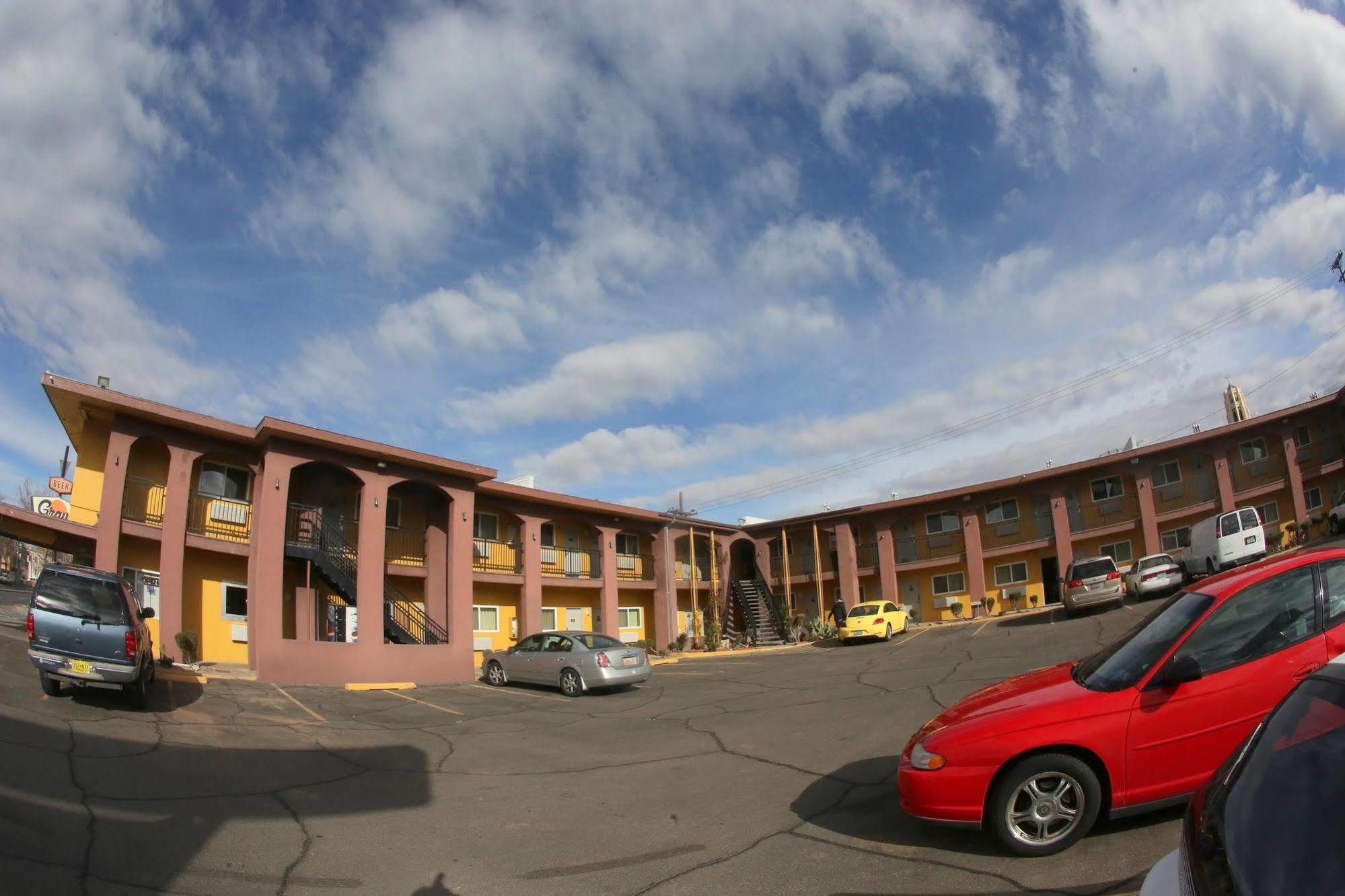 Rodeway Inn Albuquerque Downtown On Rt 66 Exterior foto